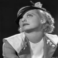 Портрет на Bette Davis, гледащ в черна вълнена шапка и бяло и сиво бельо с дълъг ръкав блуза Photo Print